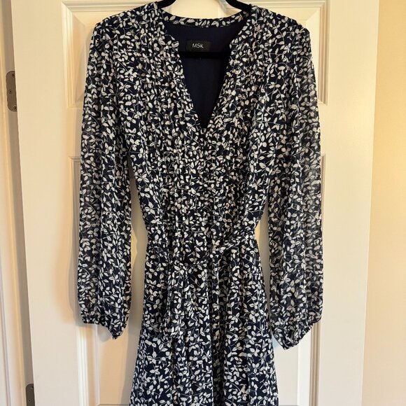 MSK Printed Pintucked Midi Dress Navy Chiffon Lightweight - Picture 2 of 3